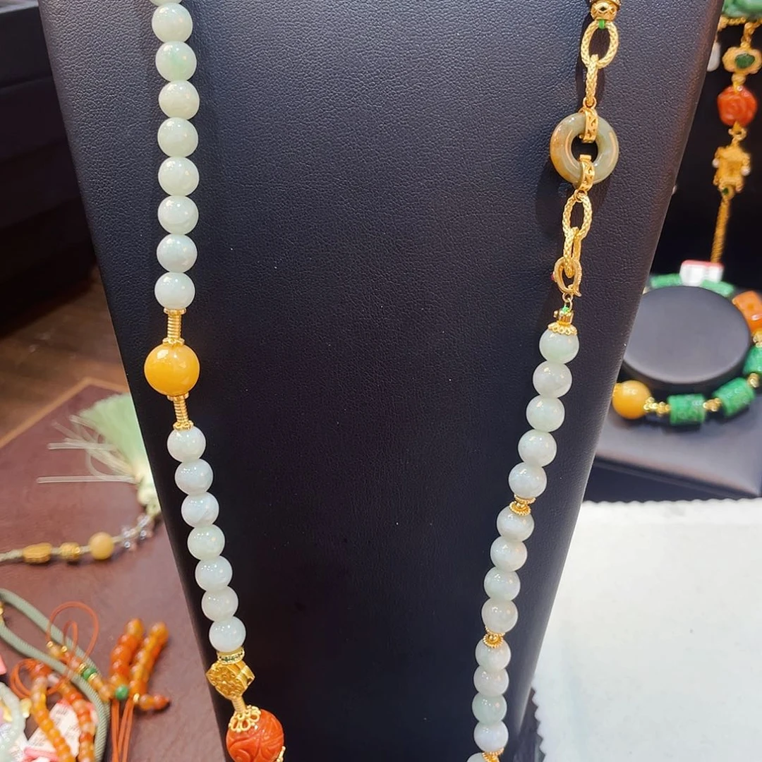 翡翠颈饰未镶嵌项链