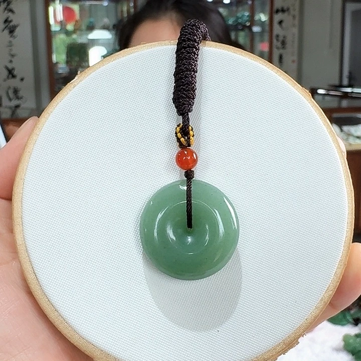 密玉（石英质玉）未镶嵌颈饰