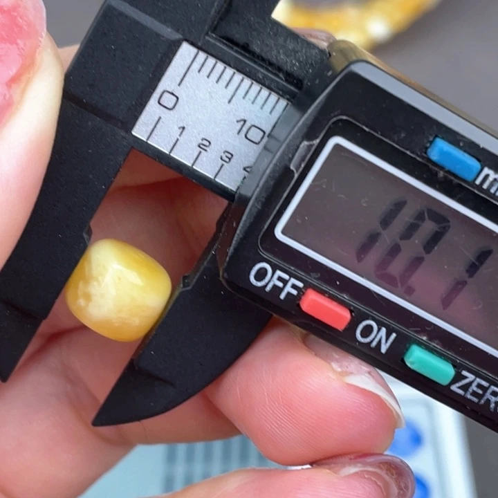 琥珀裸石未镶嵌微瑕1341