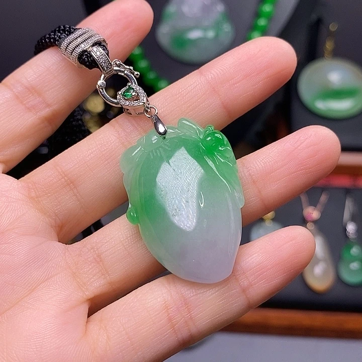 吊坠(赠链)未镶嵌翡翠