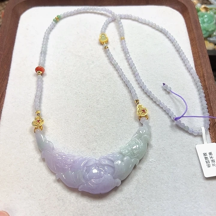 翡翠颈饰未镶嵌吊坠