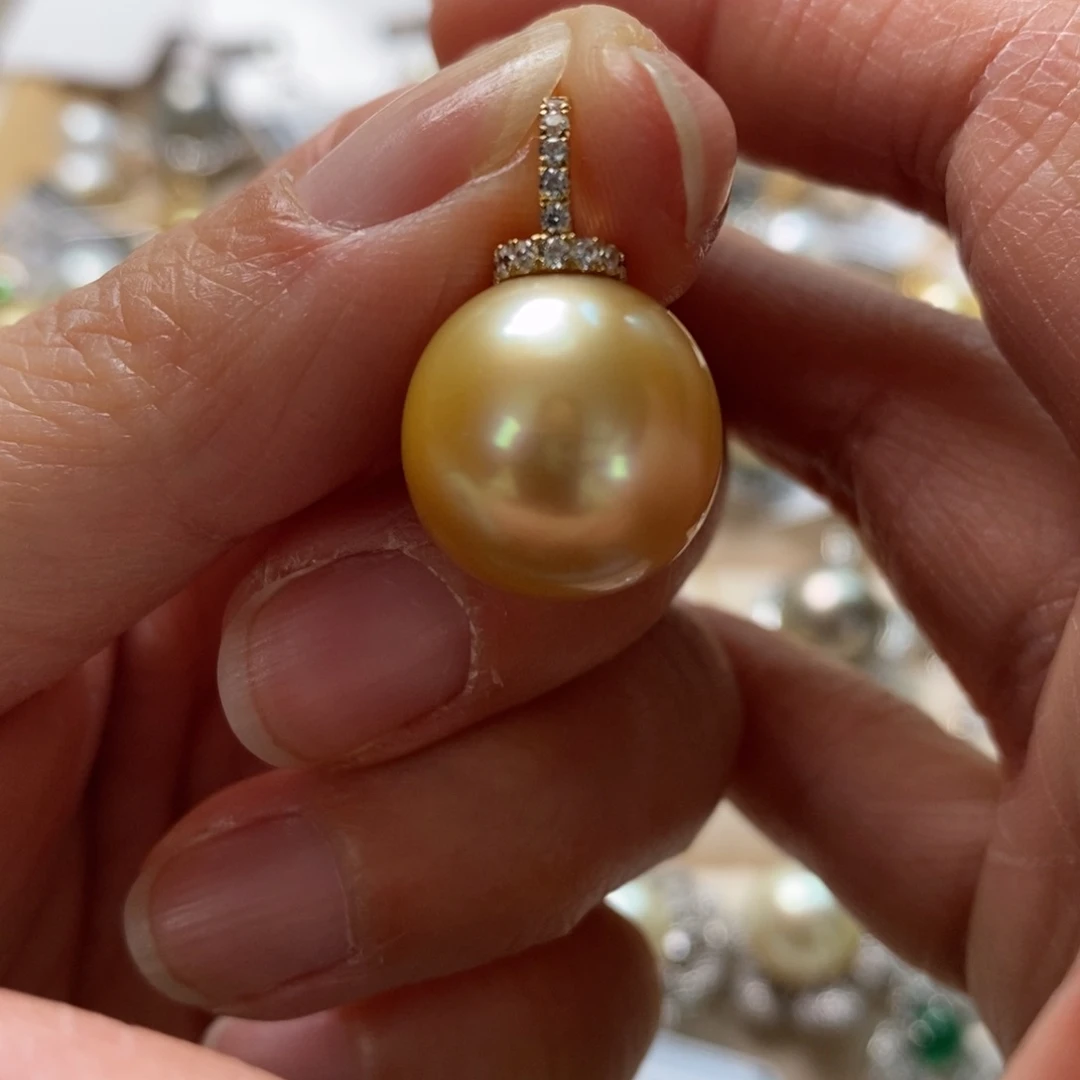 海水珍珠颈饰18K金镶嵌