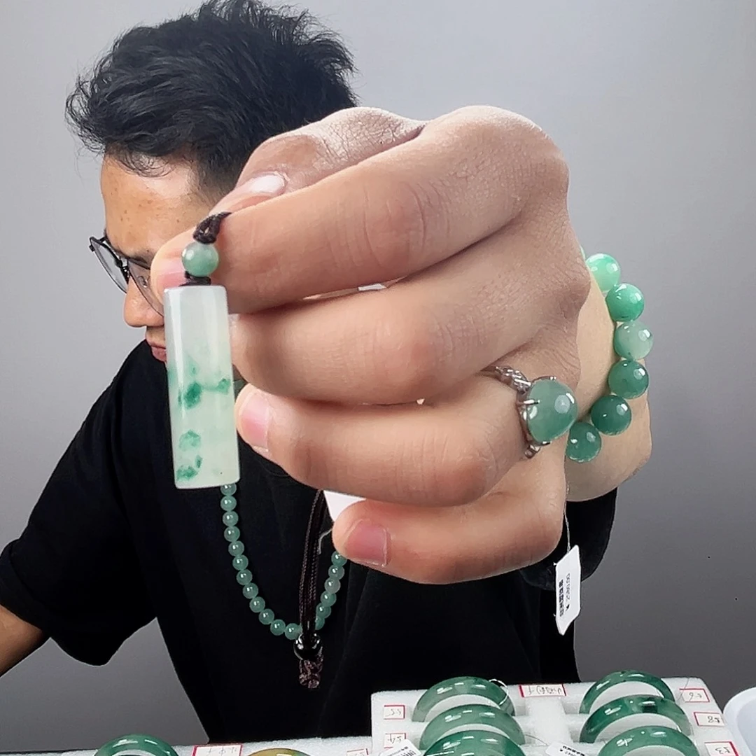 石英质玉吊坠(赠链)未镶嵌用****6