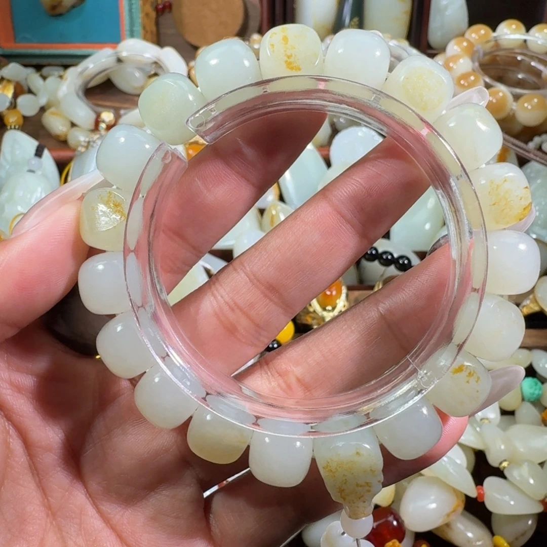 和田玉未镶嵌手链