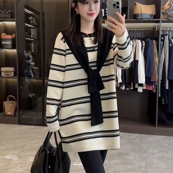 时尚卫衣秋季网红2025爆款新款条纹披肩宽松遮肉显瘦长袖上衣