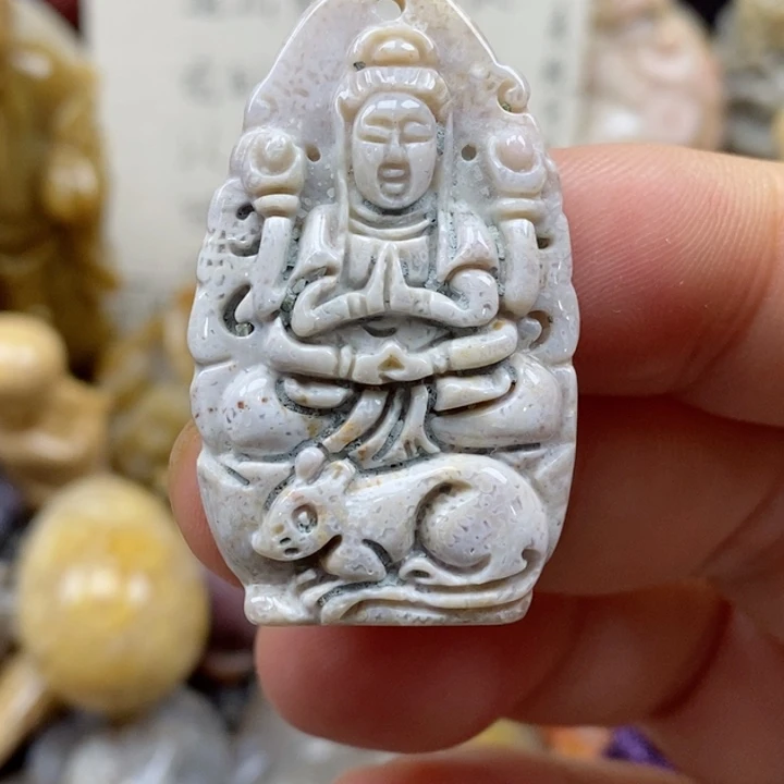 颈饰未镶嵌硅化珊瑚（珊瑚玉）小