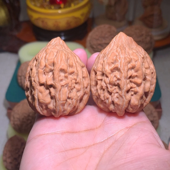 文玩核桃把件一*哥大沽石