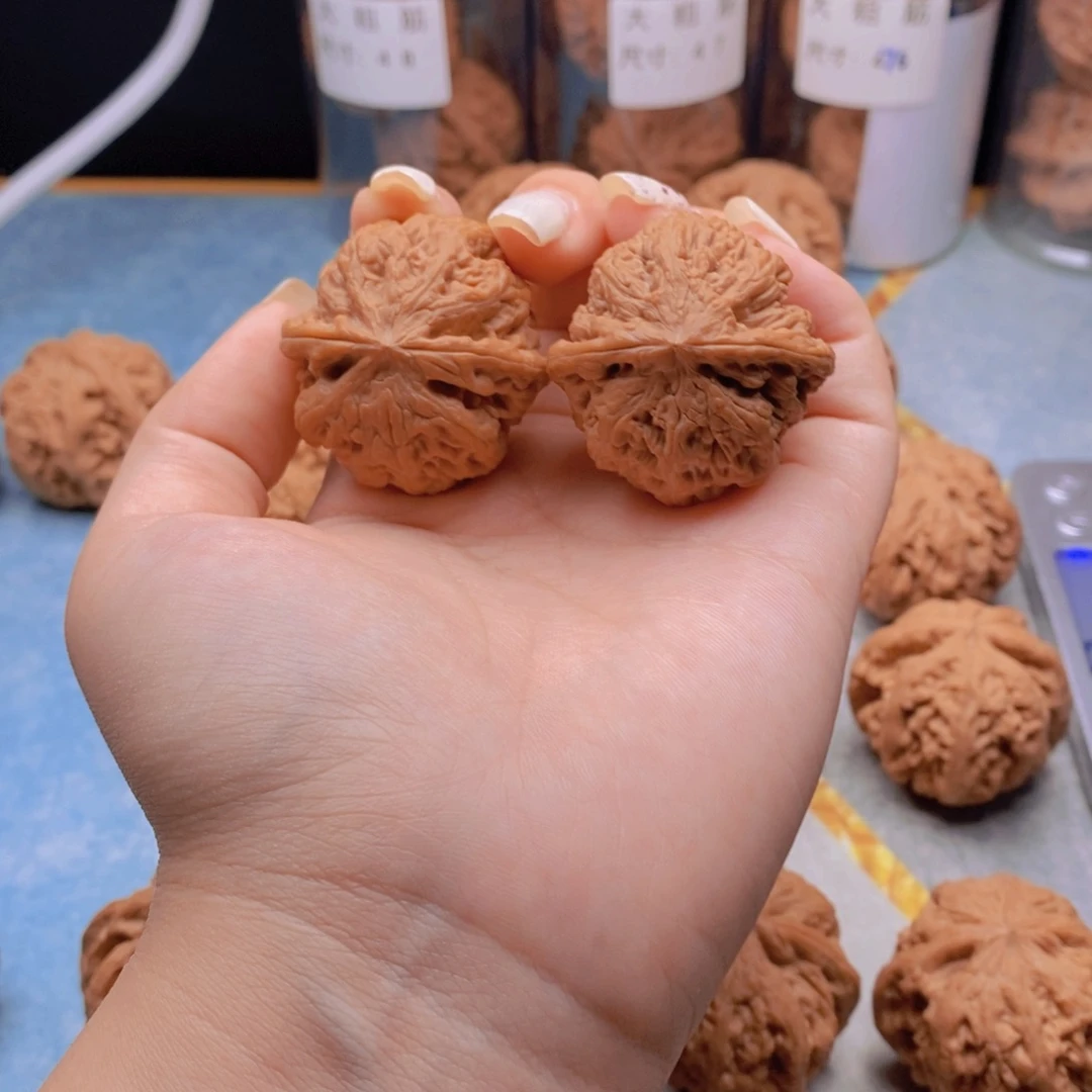 黑***8文玩核桃吊坠粗筋精品对38