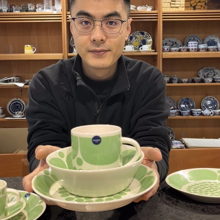 绿色星期天套组（17碗，21盘，350马克杯）