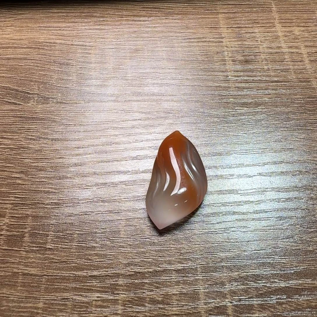 君***笑南红玛瑙未镶嵌挂件