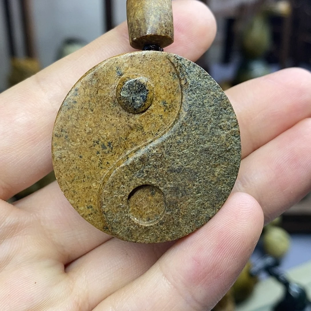 岫岩河磨玉（透闪石质玉）未镶嵌把件