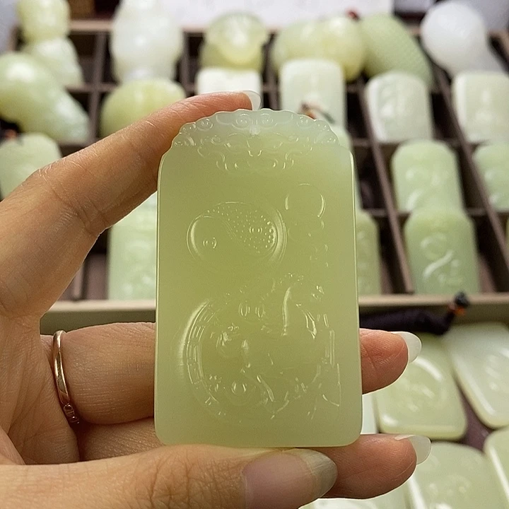 昆仑石马守护神丽