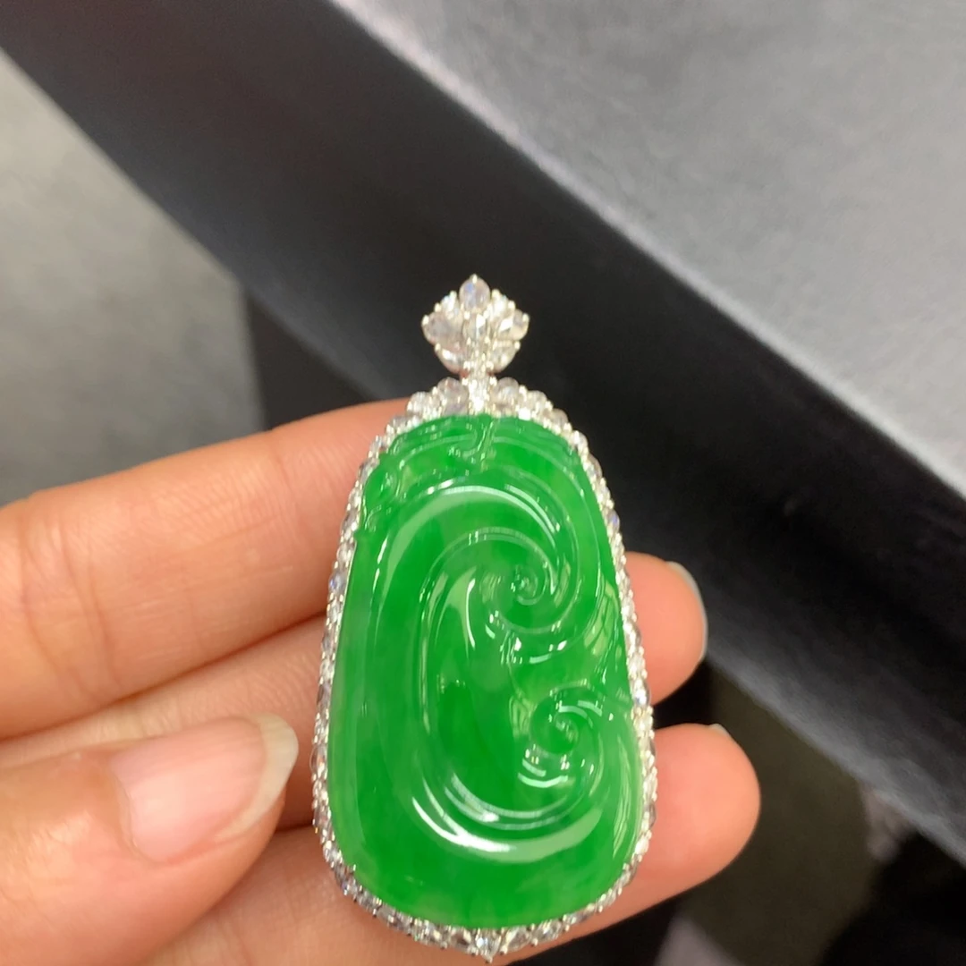 翡翠18K金镶嵌吊坠(不含链)