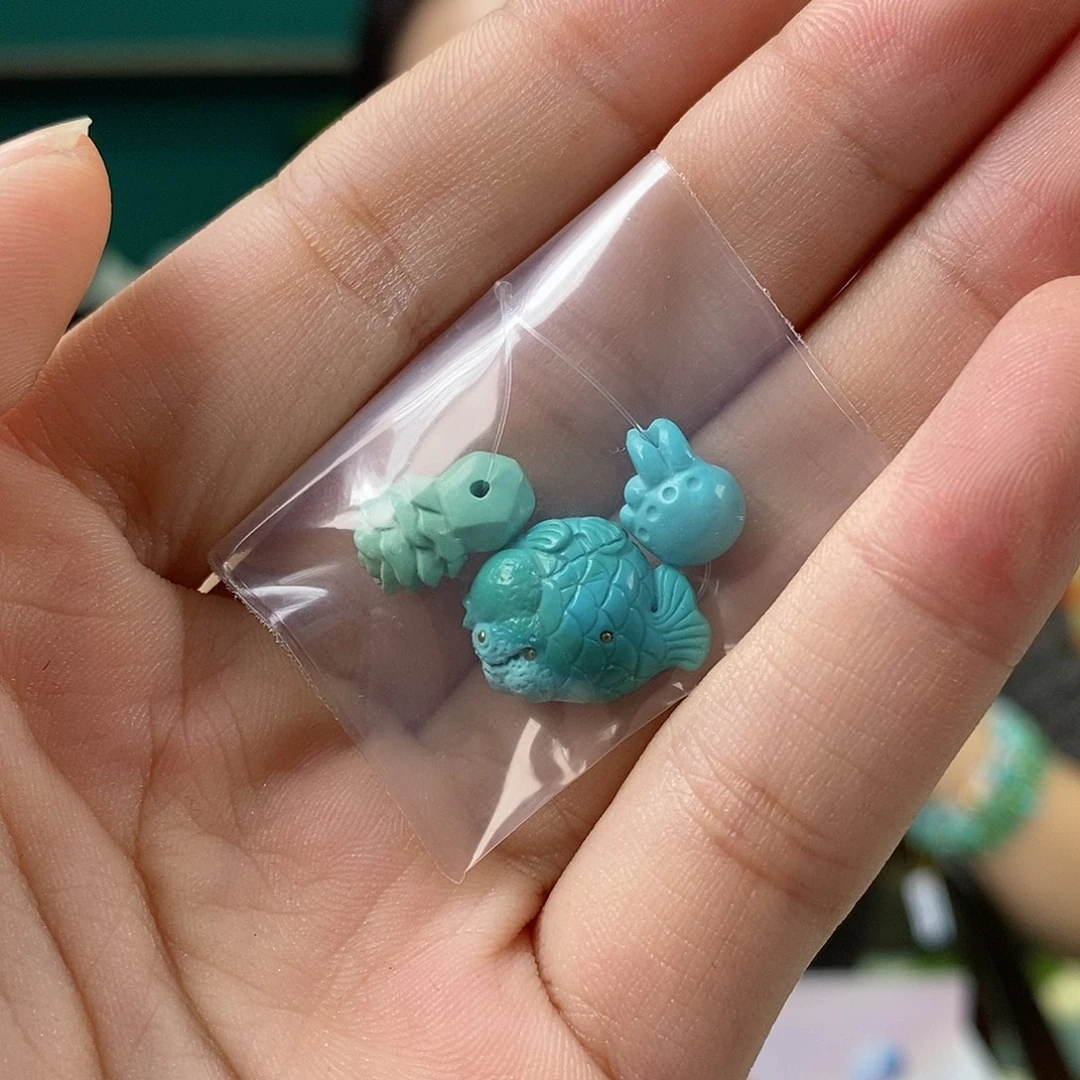 绿松石未镶嵌珠宝奇石