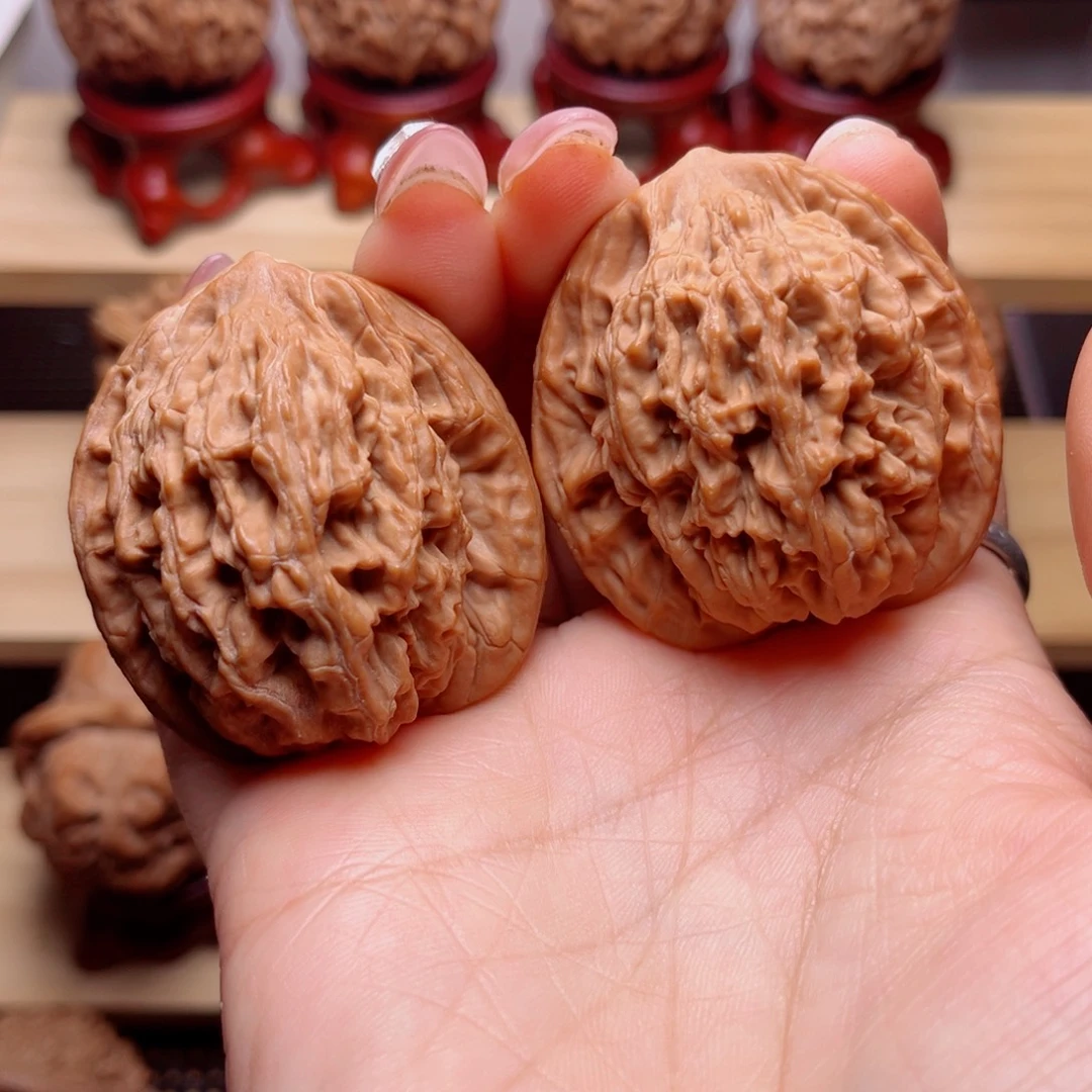 文玩核桃把件虎头