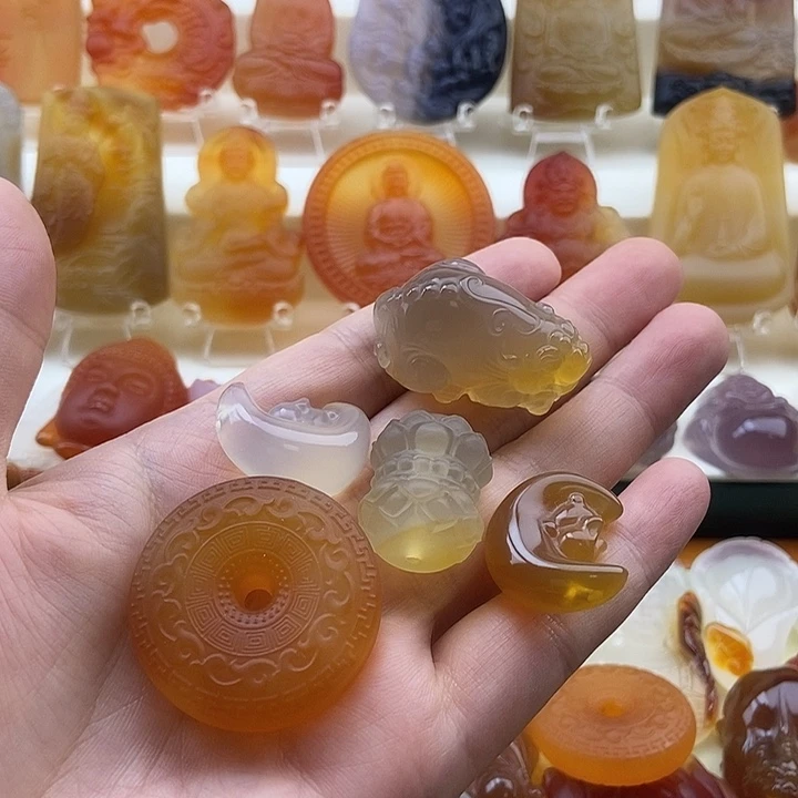 小***宝玛瑙/玉髓颈饰未镶嵌