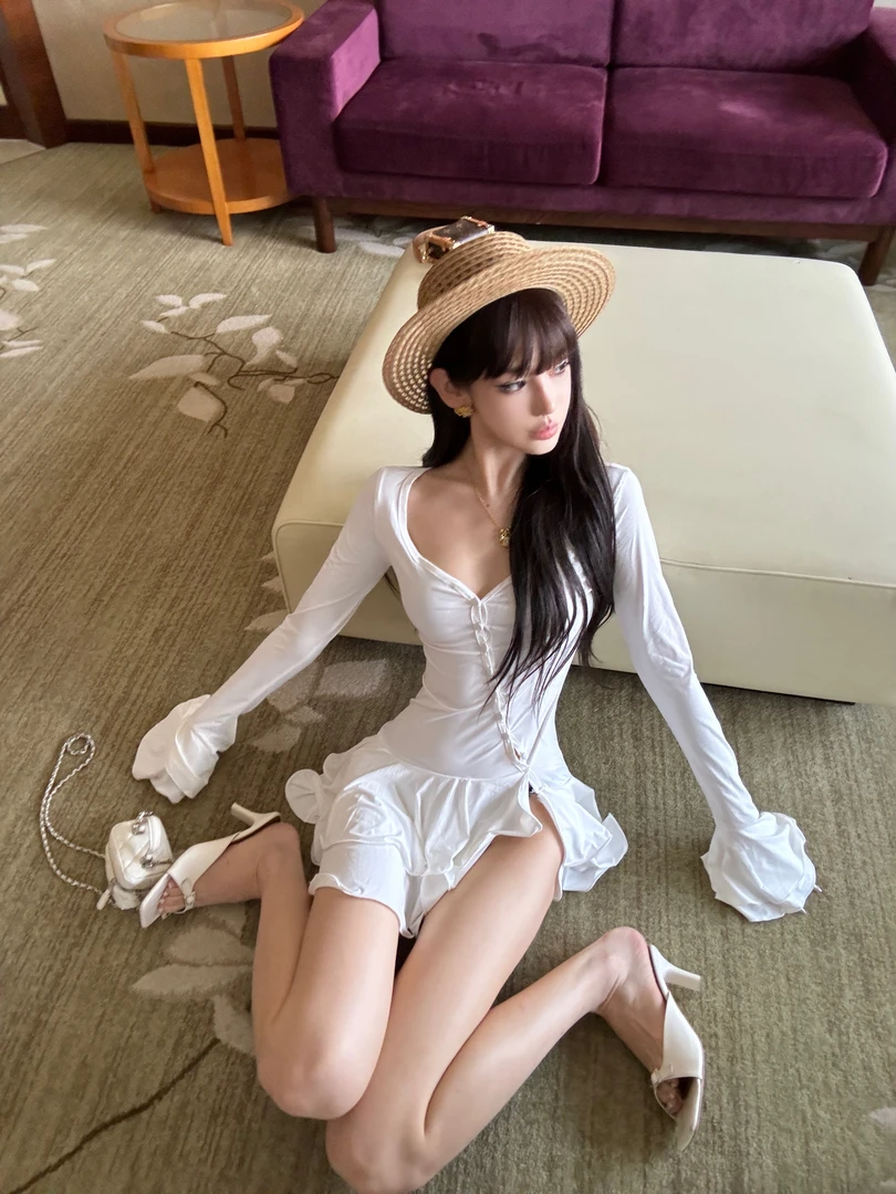 ChiclyNana 欧美风辣妹v领连衣裙修身波浪荷叶边沙滩海边度假短裙