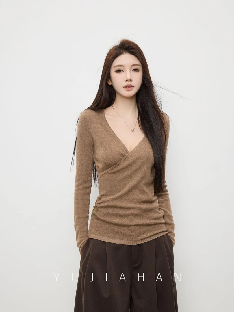 YUJIAHAN-「月光的曲线」长袖v领羊毛针织衫秋冬修身显瘦打底上衣女