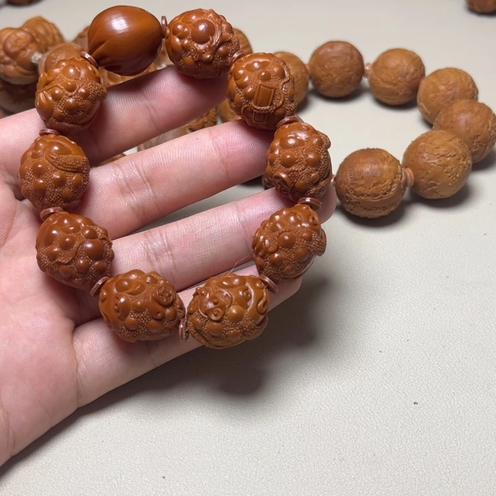 独***醉橄榄核手串三足金蟾