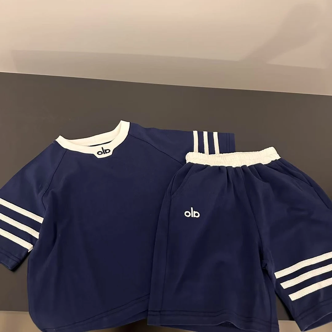 【两个小盆友】2025夏季儿童时尚韩版休闲条纹短袖短裤百搭套装9185