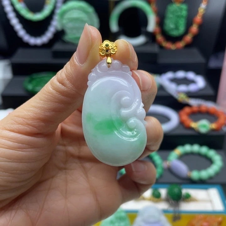 翡翠未镶嵌颈饰翡翠如意