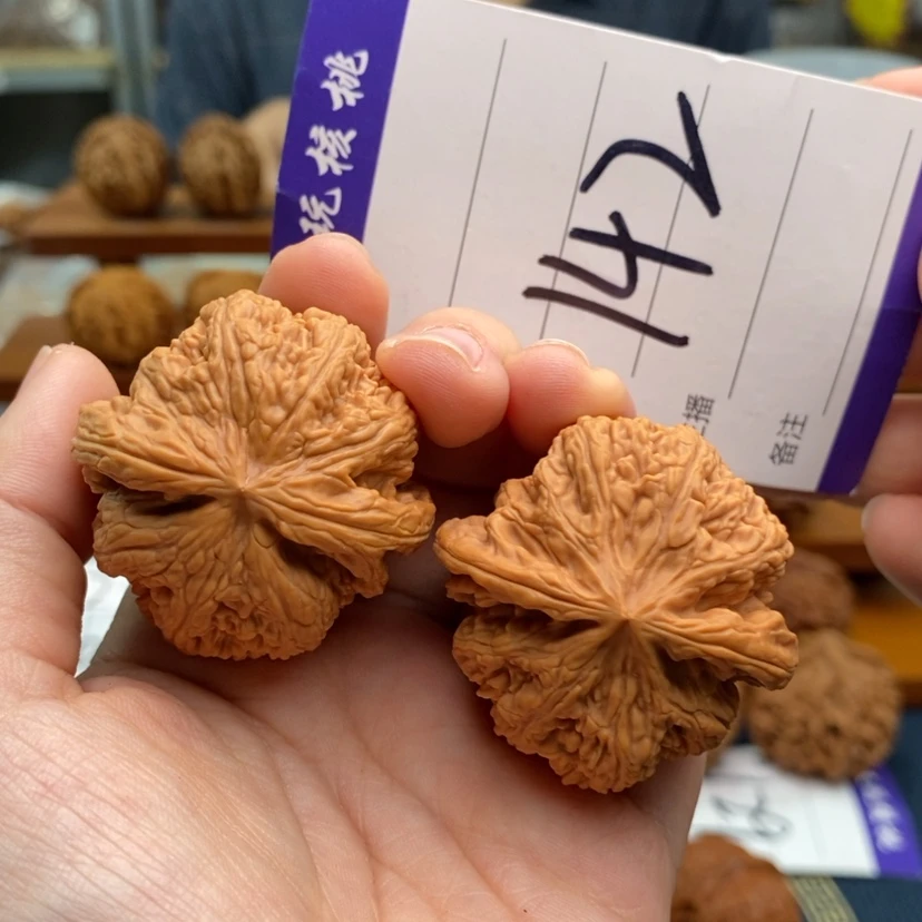 【闪购商品】文玩核桃吊坠40粗筋