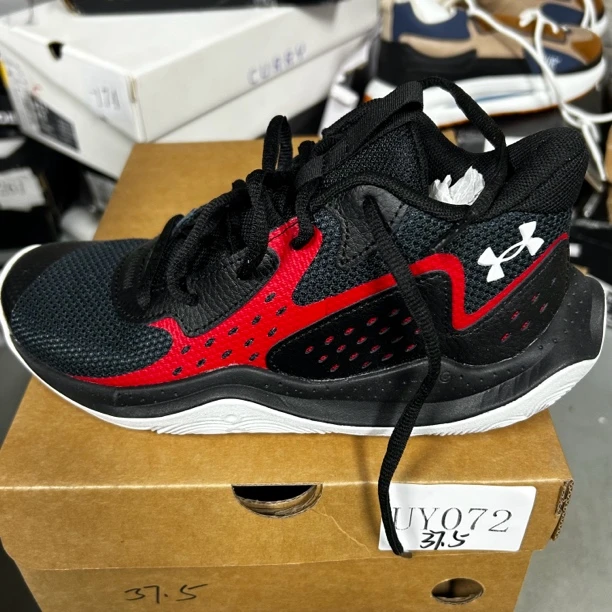 安德玛断号-运动鞋-UY072