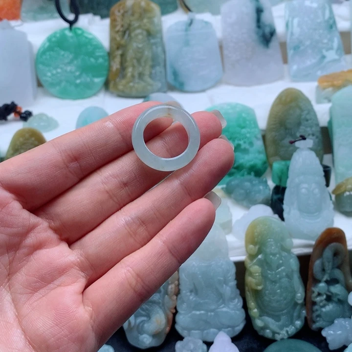 定制翡翠未镶嵌戒圈