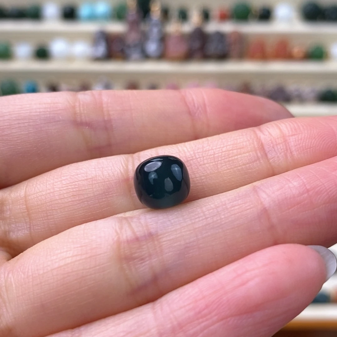 星***晨翡翠未镶嵌颈饰老型
