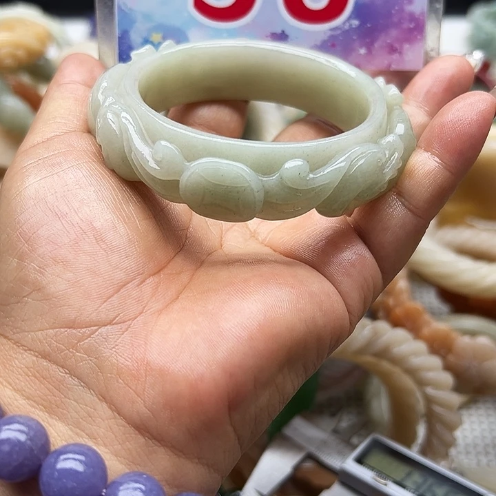 未镶嵌手镯石英岩玉