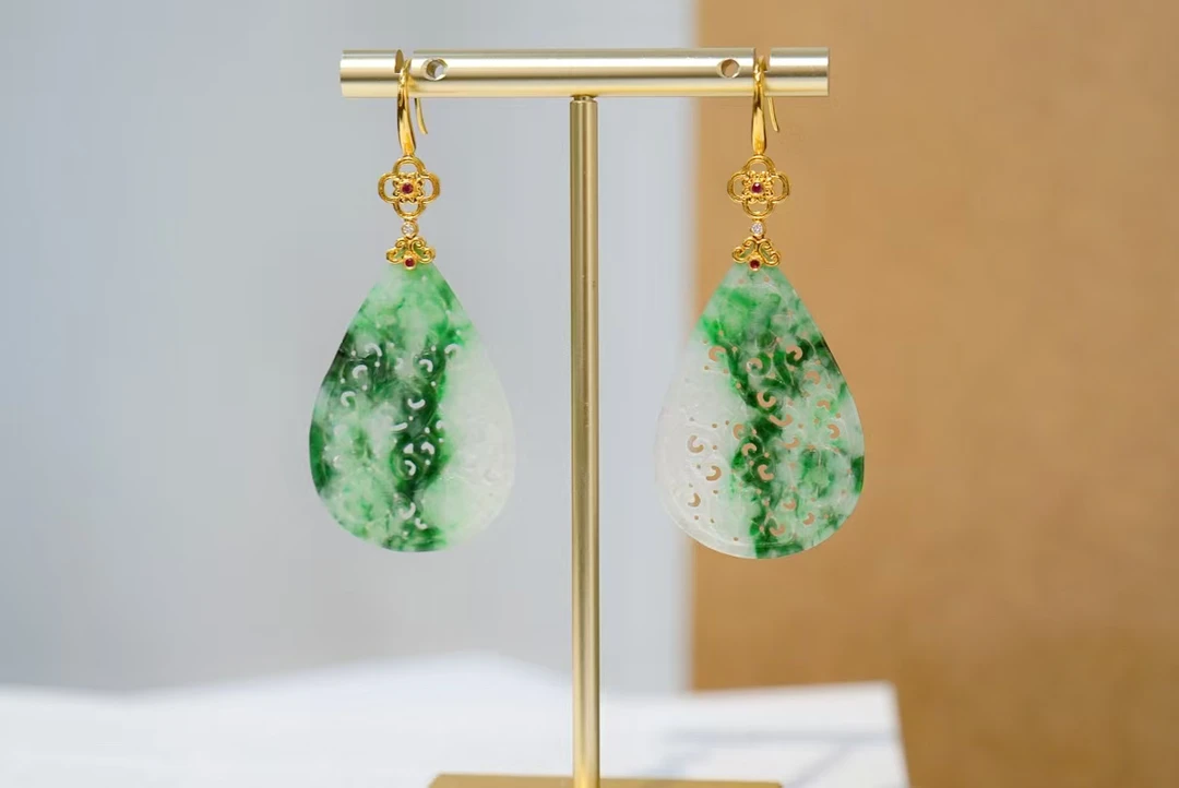 18K金镶嵌翡翠花片水滴耳坠复古国潮古法气质