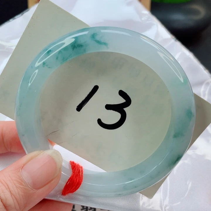 翡翠未镶嵌手镯正