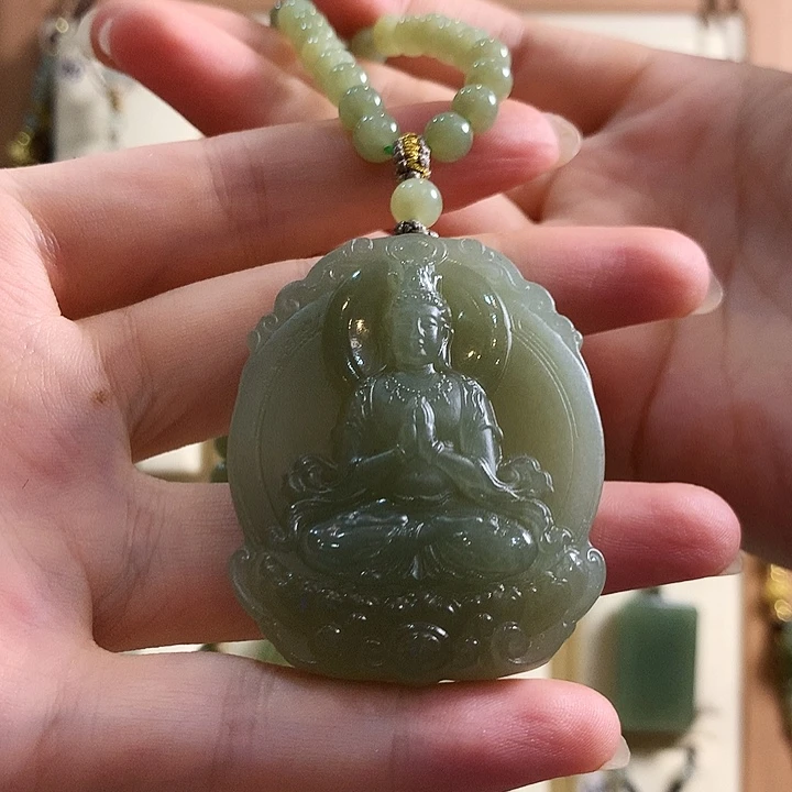和田玉未镶嵌颈饰累***退