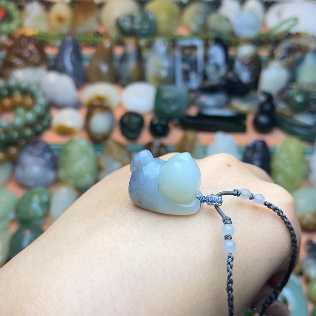 颈饰未镶嵌和田玉