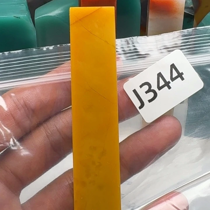 老挝石知****J老挝 老挝 老挝