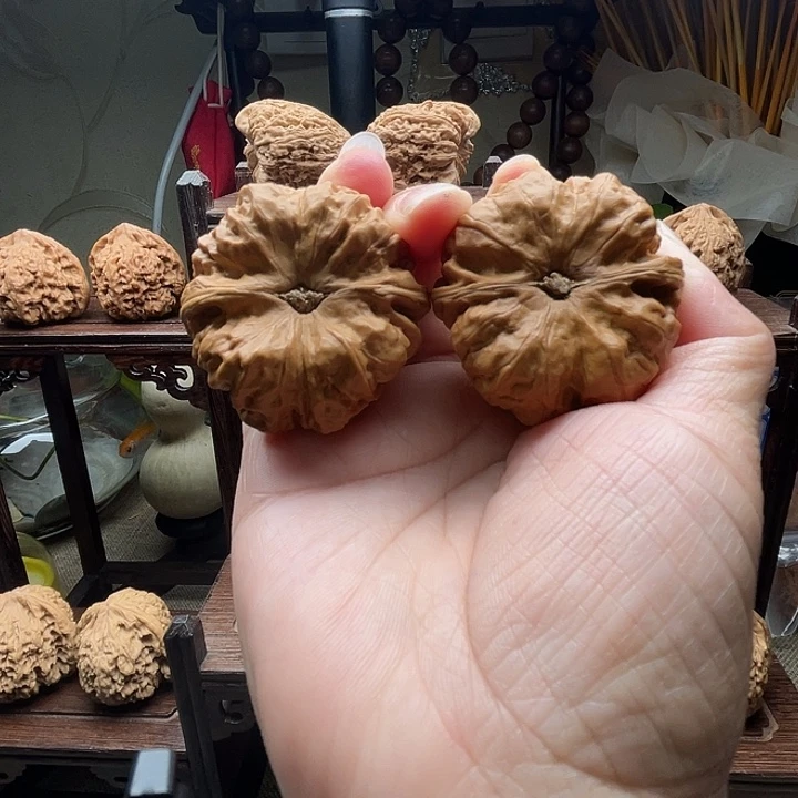 蓬***帅文玩核桃吊坠有修蛤蟆头