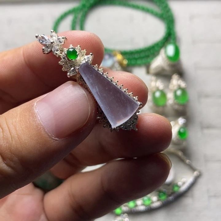 定制翡翠未镶嵌高冰玻20mm