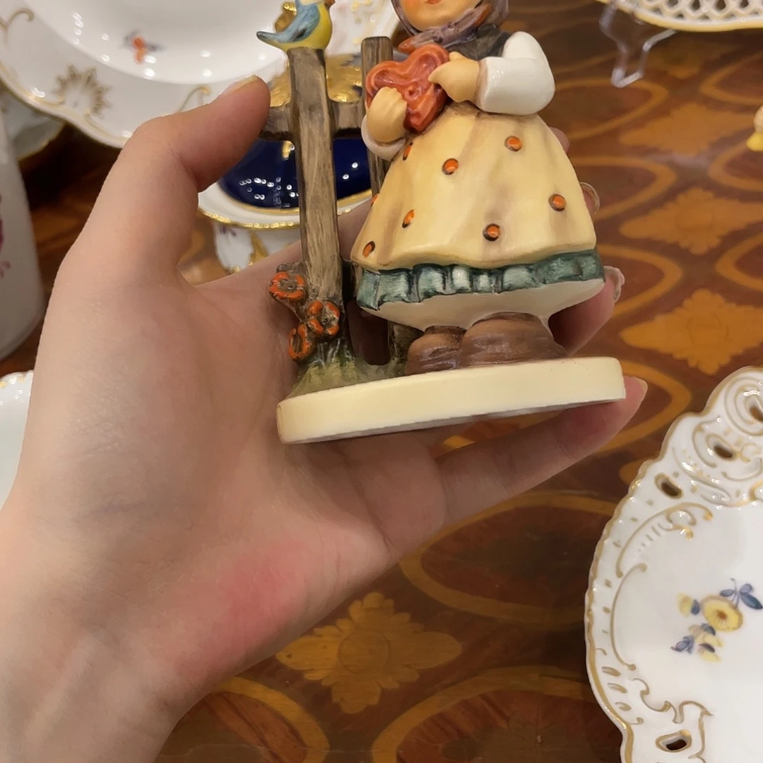 瓷片中古西姆娃娃