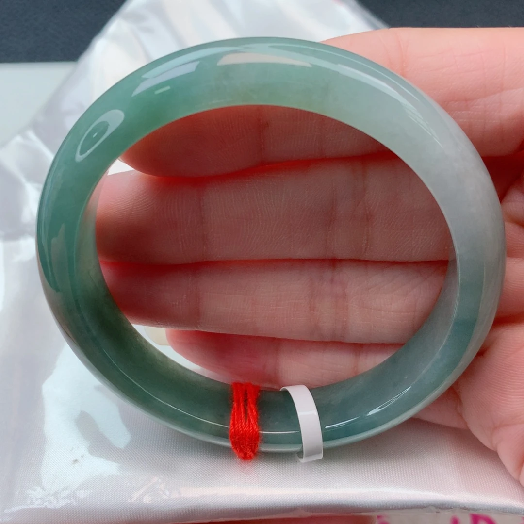 翡翠未镶嵌手镯54.8圈 糯化油青底半山水意境