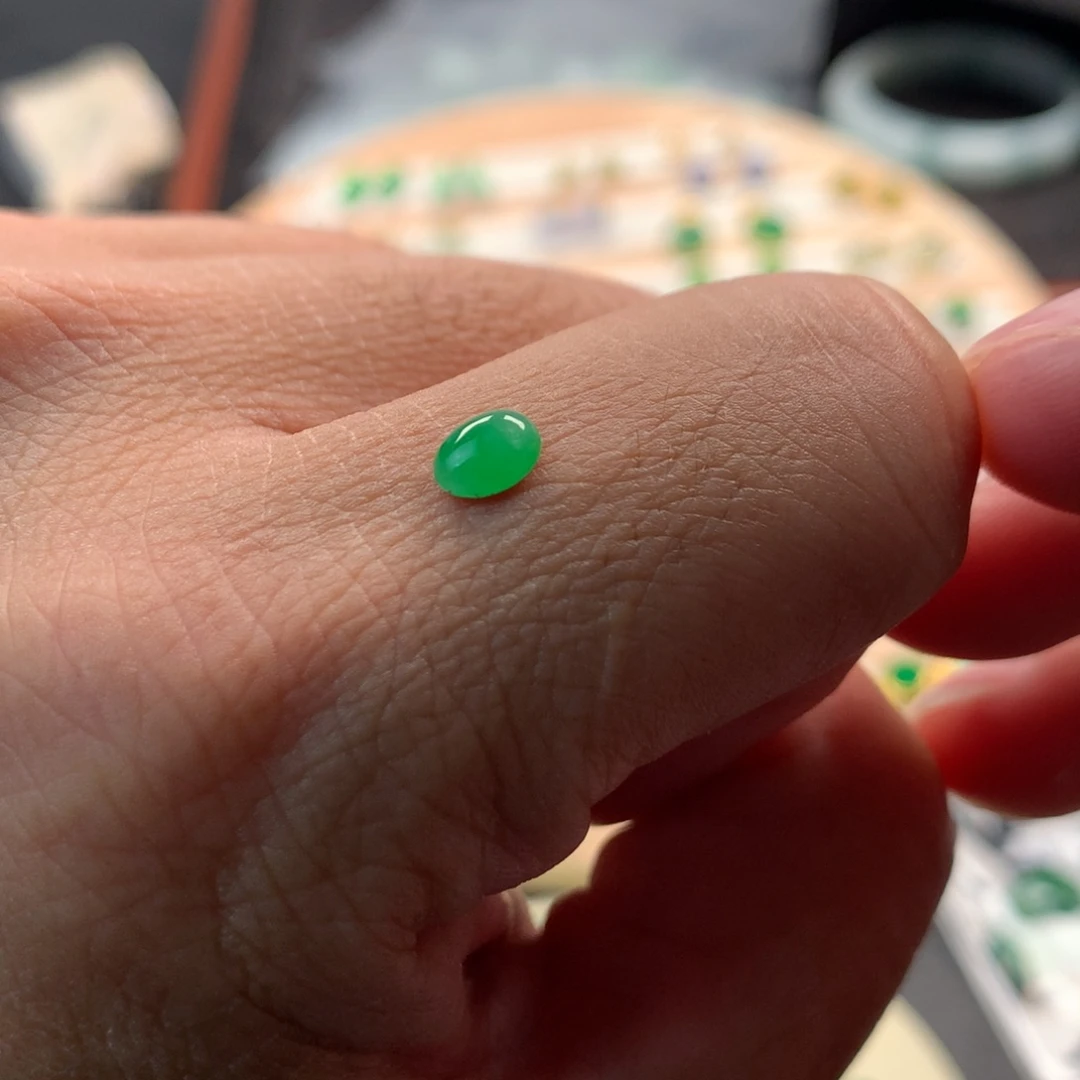 翡翠未镶嵌耳饰翡翠