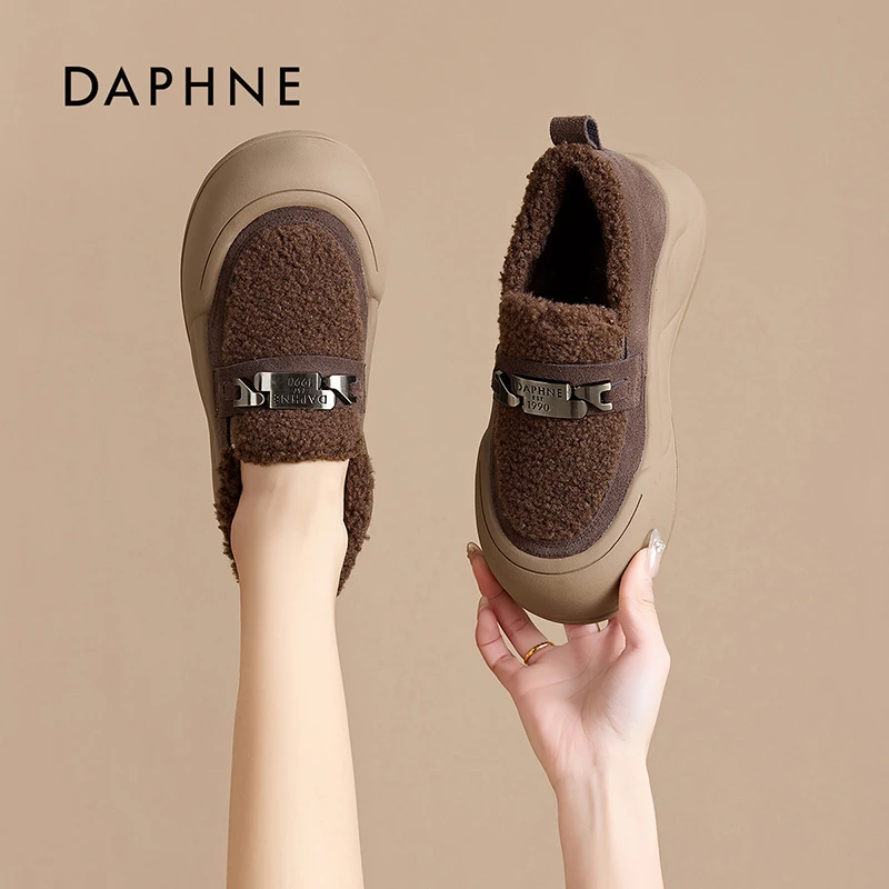 达芙妮2025冬季舒适简约百搭外穿厚底加绒保暖圆头时尚女士休闲鞋