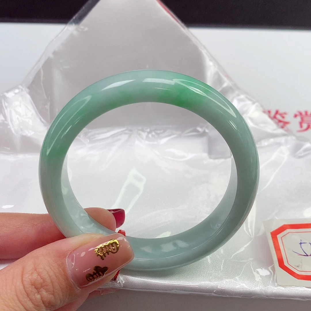 翡翠手镯未镶嵌天然翡翠A货048
