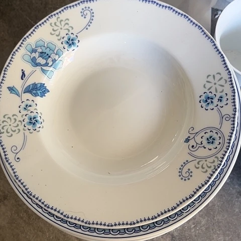 陶瓷8寸深盘一个陶瓷