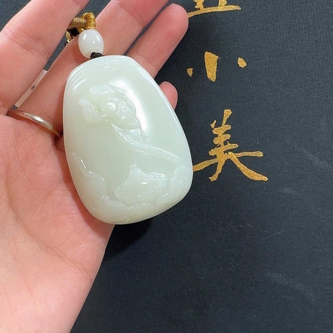 颈饰未镶嵌和田玉米达