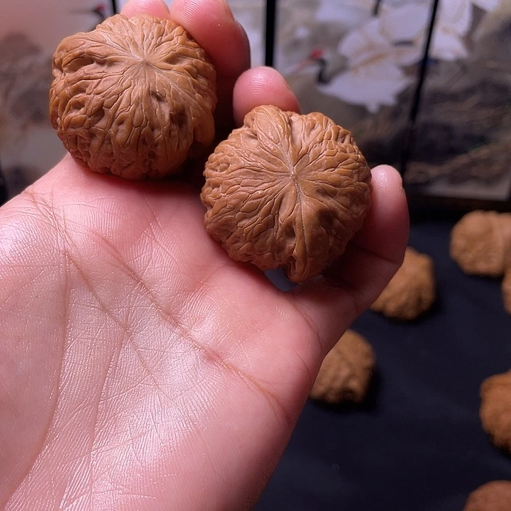 飞***核桃37全品铁锤。
