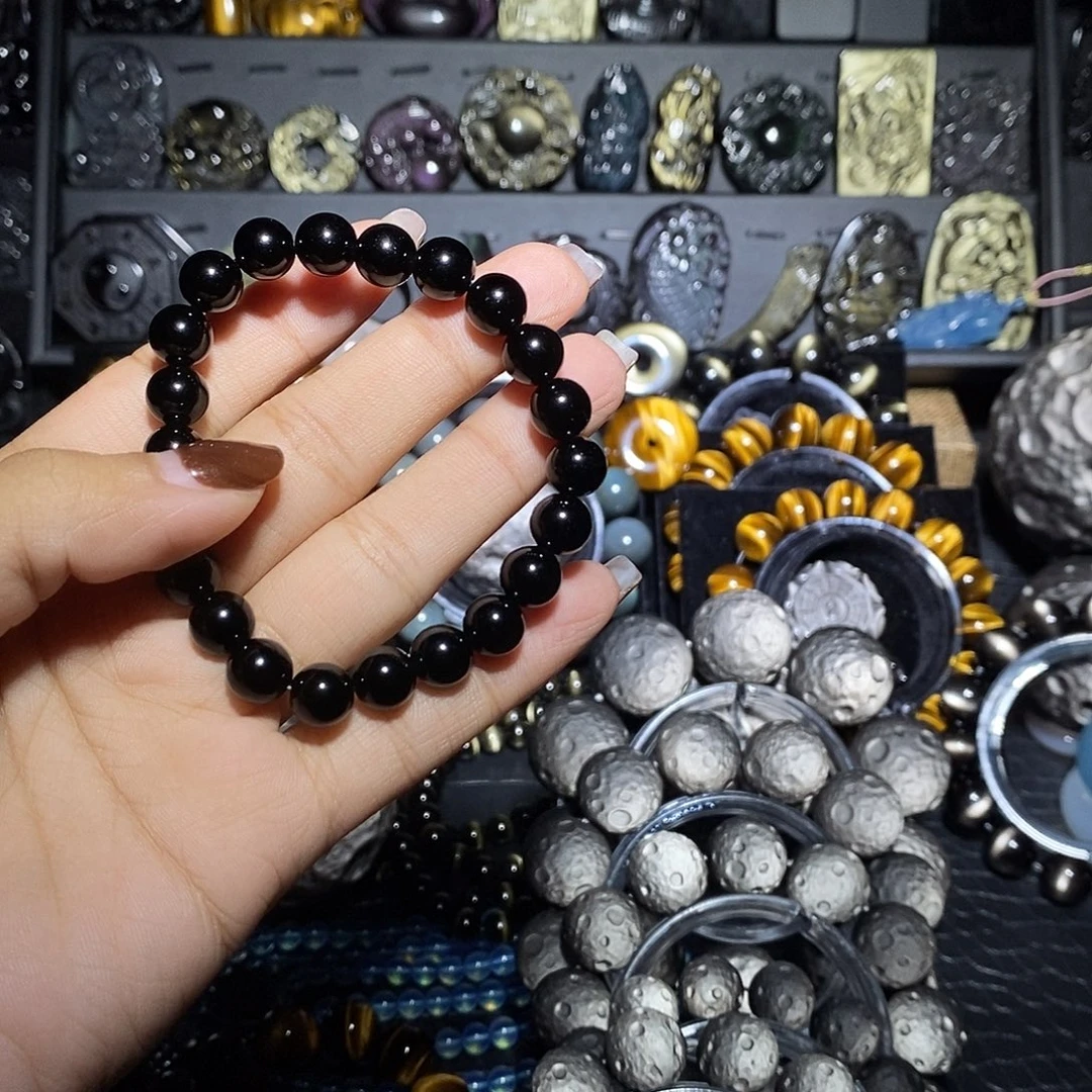 哈***哈黑曜岩未镶嵌手链