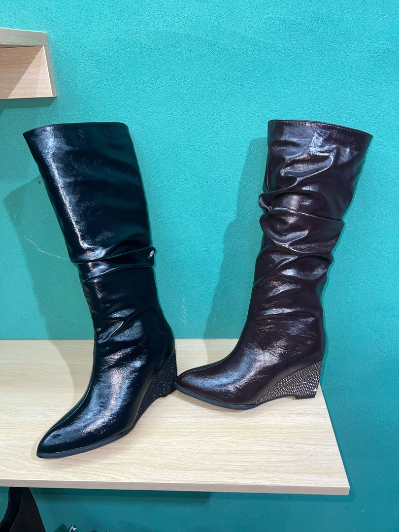 时装靴长筒黑色百搭骑士尖头长靴女鞋高筒靴女靴坡跟靴钻钻女靴