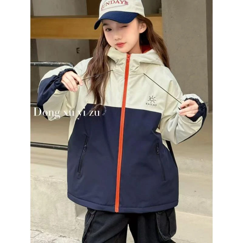 东2025【X】11月3日 男童女童时尚藏青色加厚连帽外套3662-