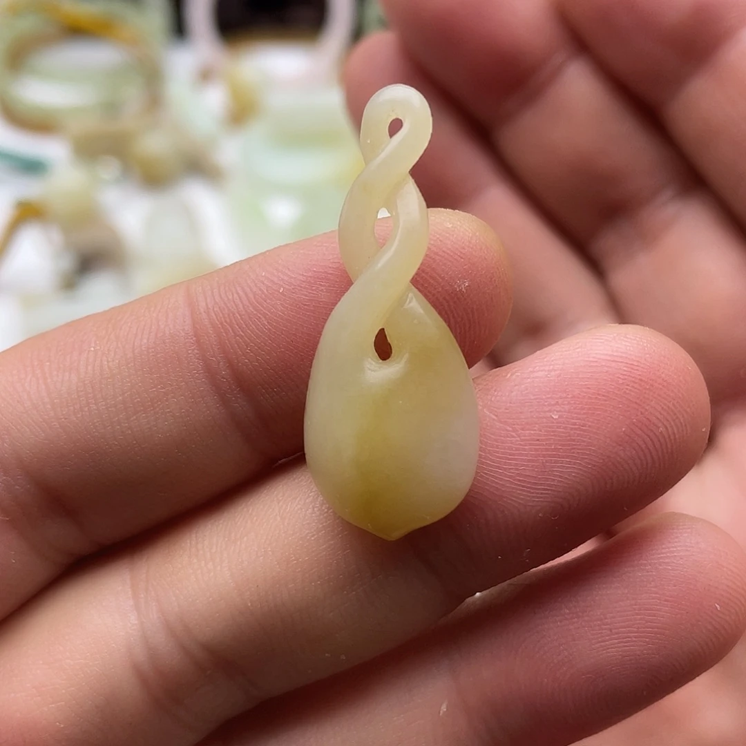 和田玉未镶嵌吊坠(不含链)