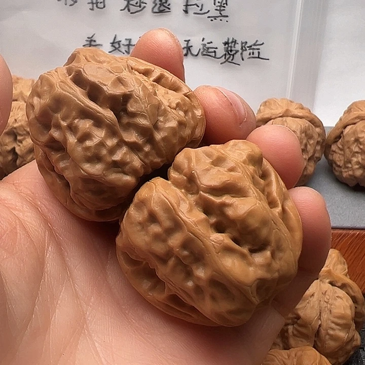 飞***翔文玩核桃吊坠蛤蟆